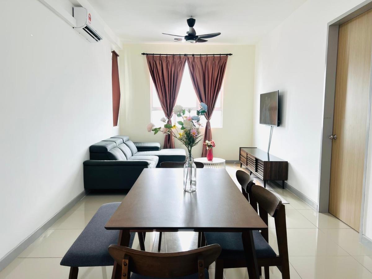 Ureshii Homestay Ladang Tanjung Kuala Terengganu With Pool Экстерьер фото